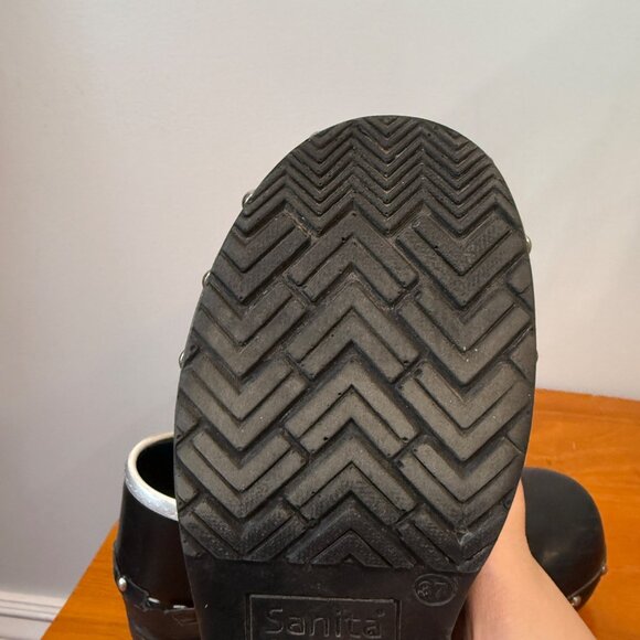 Sanita womens Size 37 Black Leather Clogs With Studded Trim - Picture 8 of 9